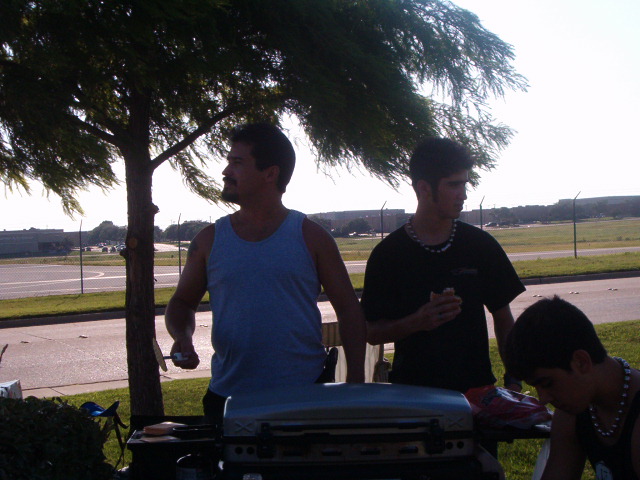 618x457 pixels (114K)