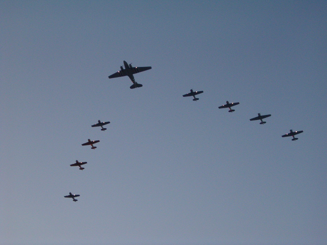 618x457 pixels (142K)