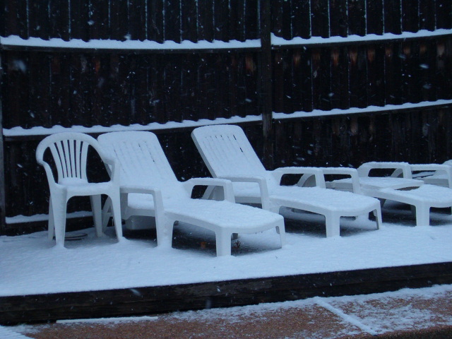 618x457 pixels (129K)