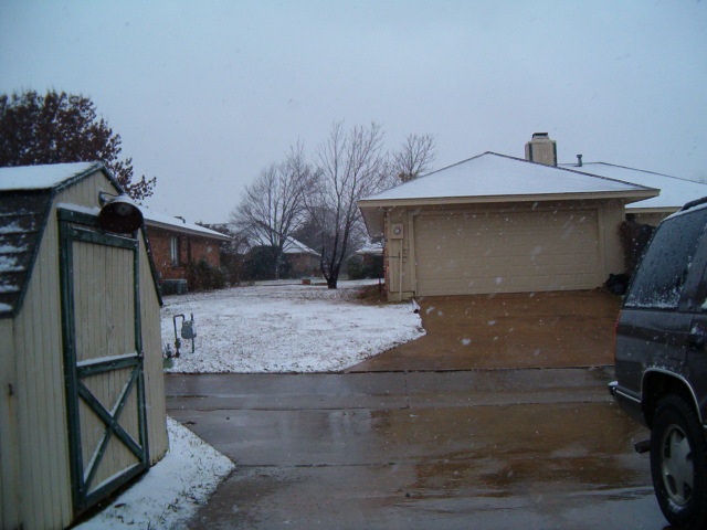 618x457 pixels (110K)