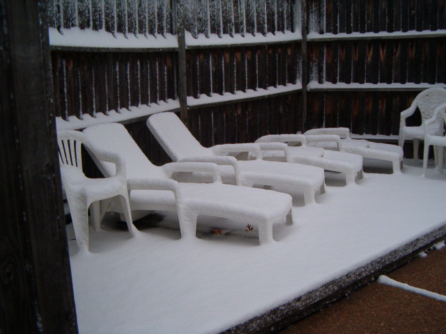 618x457 pixels (112K)