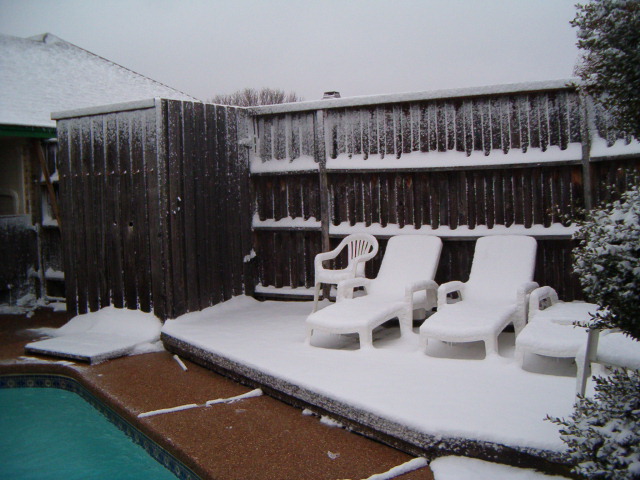 618x457 pixels (114K)