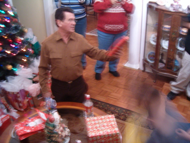 618x457 pixels (135K)