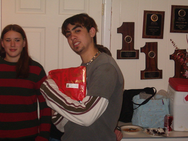 618x457 pixels (107K)