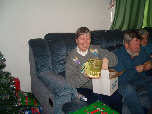 618x457 pixels (115K)