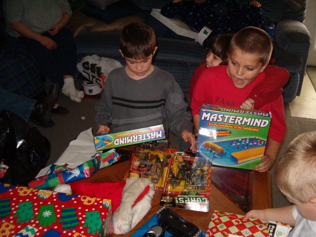 618x457 pixels (136K)