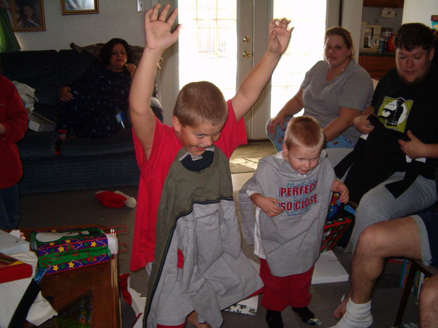 618x457 pixels (125K)