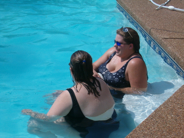 618x457 pixels (175K)