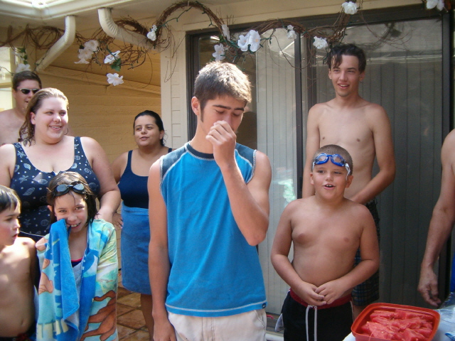 618x457 pixels (171K)