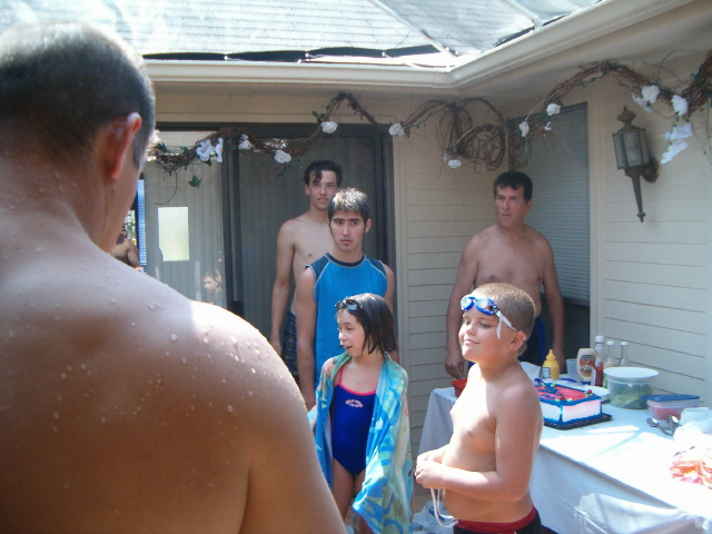 618x457 pixels (147K)