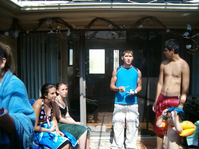 618x457 pixels (173K)