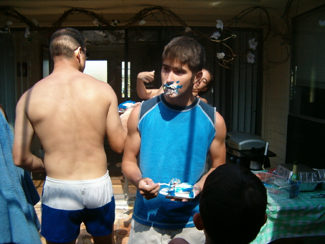 618x457 pixels (149K)