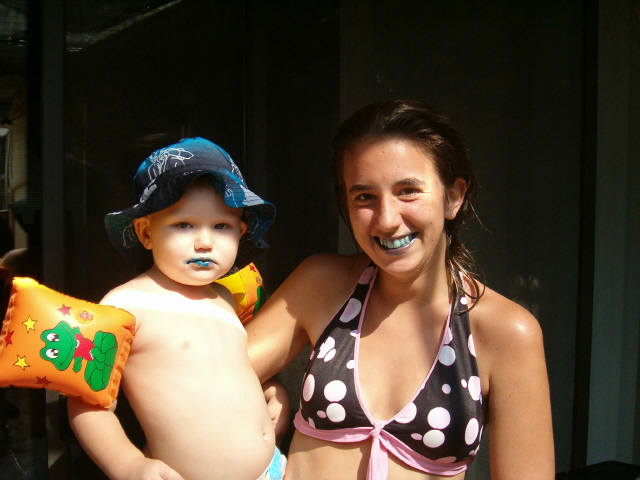 618x457 pixels (128K)