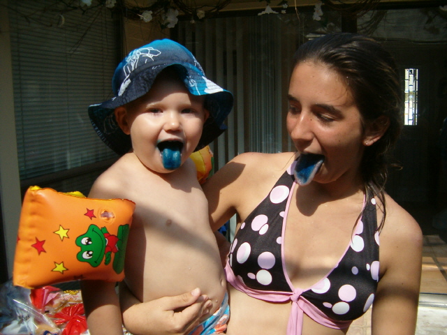 618x457 pixels (150K)