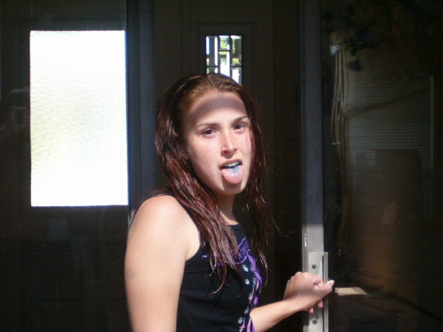 618x457 pixels (120K)