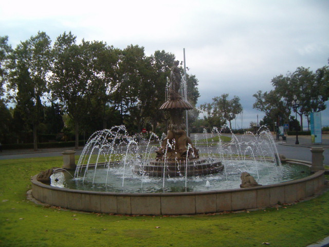 618x457 pixels (484K)