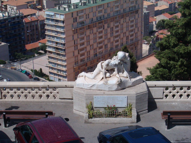 618x457 pixels (131K)