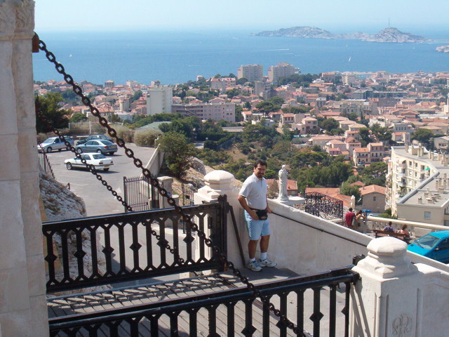 618x457 pixels (130K)