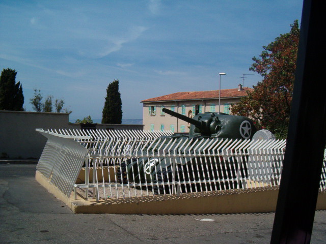 618x457 pixels (102K)