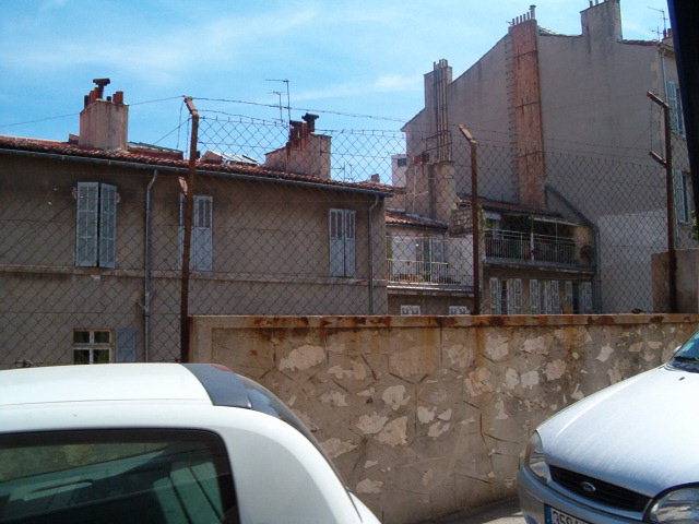 618x457 pixels (122K)