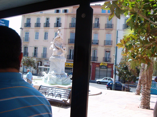 618x457 pixels (130K)