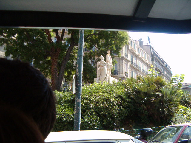 618x457 pixels (114K)