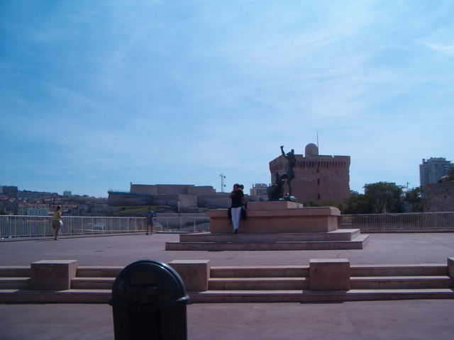 618x457 pixels (166K)