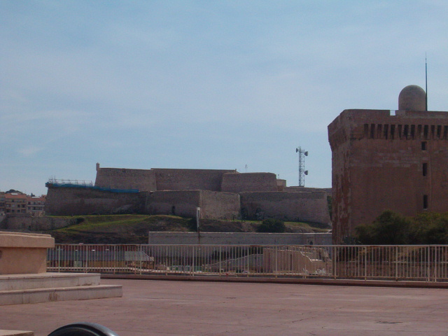 618x457 pixels (116K)