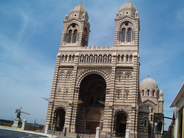 618x457 pixels (117K)