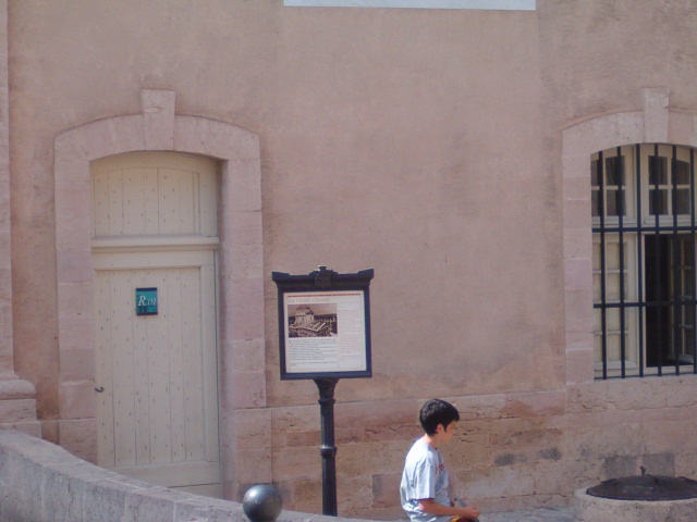 618x457 pixels (108K)