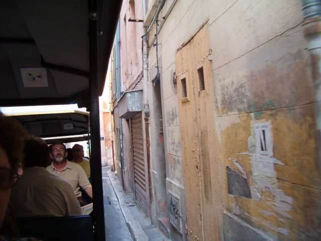 618x457 pixels (116K)