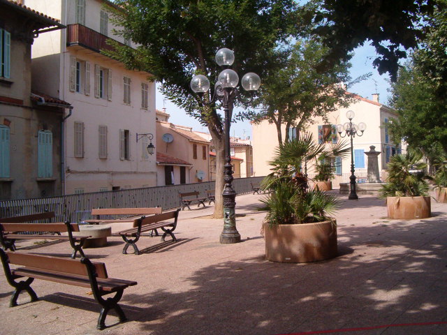 618x457 pixels (119K)