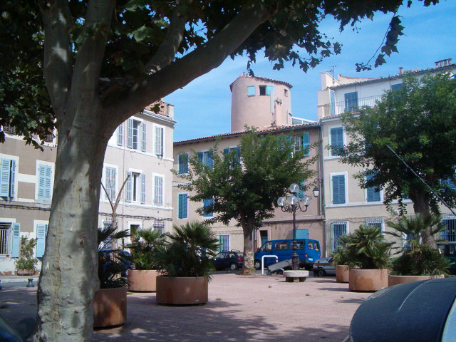 618x457 pixels (127K)