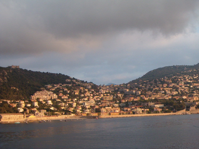 618x457 pixels (112K)