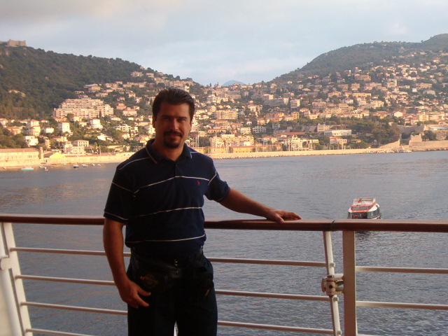 618x457 pixels (129K)