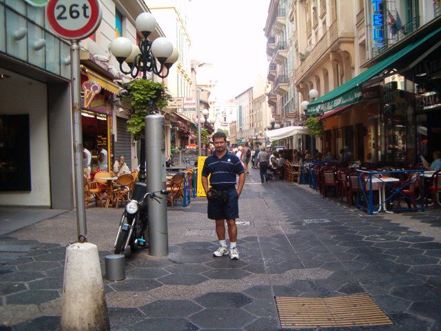 618x457 pixels (124K)