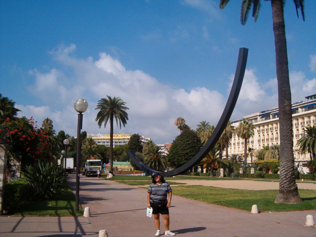 618x457 pixels (120K)