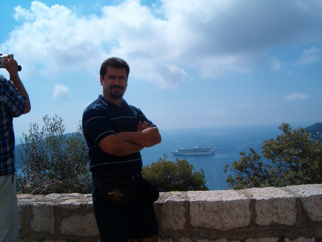 618x457 pixels (120K)