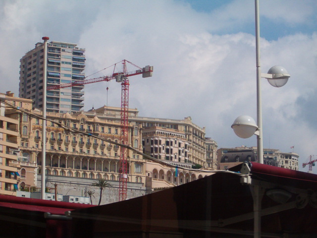 618x457 pixels (119K)