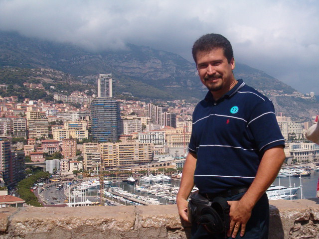 618x457 pixels (123K)