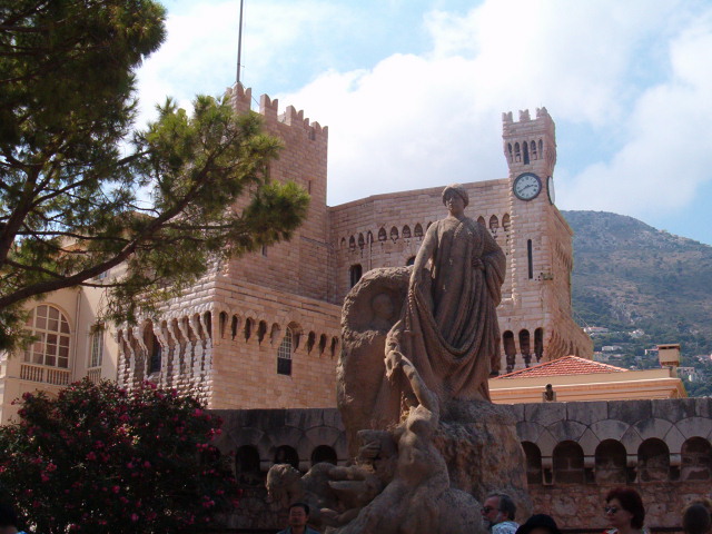 618x457 pixels (120K)