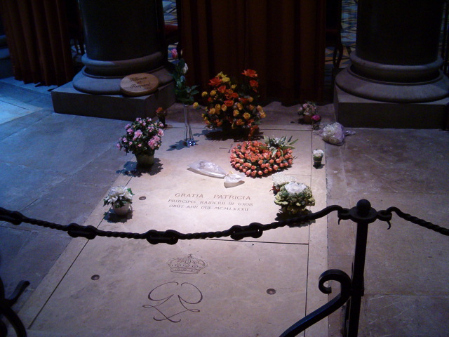 618x457 pixels (120K)