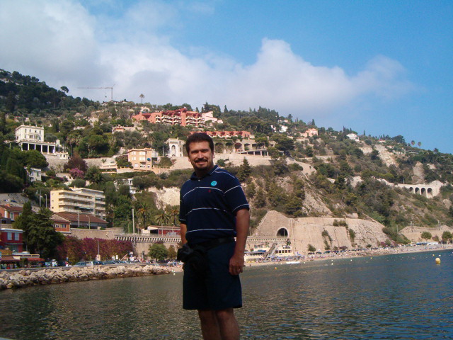 618x457 pixels (128K)