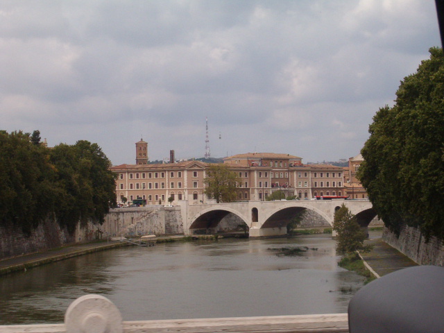 618x457 pixels (116K)