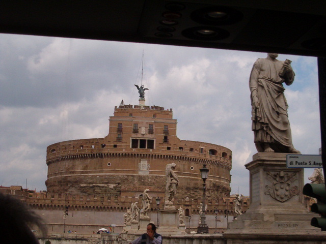 618x457 pixels (120K)