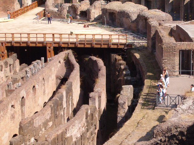 618x457 pixels (133K)