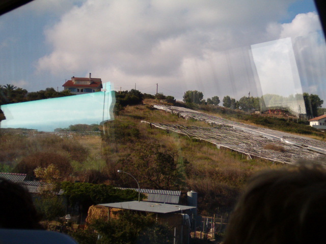 618x457 pixels (115K)