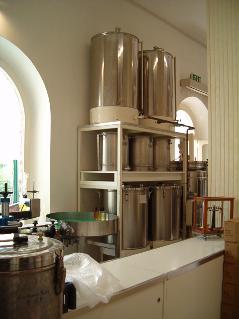 458x617 pixels (103K)