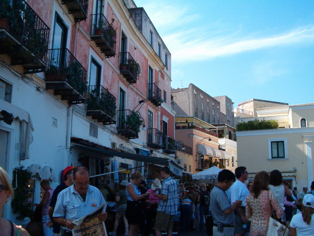 618x457 pixels (123K)