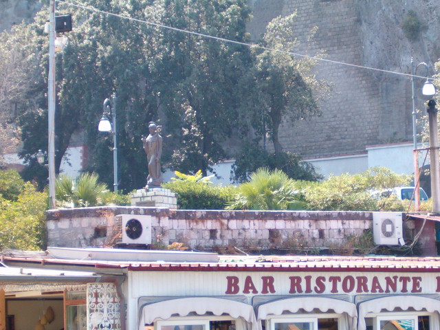 618x457 pixels (144K)